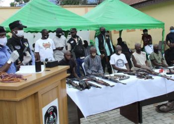 Suspected kidnappers and armed robbers arrested by the police.