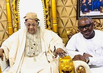 Hon Akinwale Akinwole, Wolekanle with Alaafin of Oyo