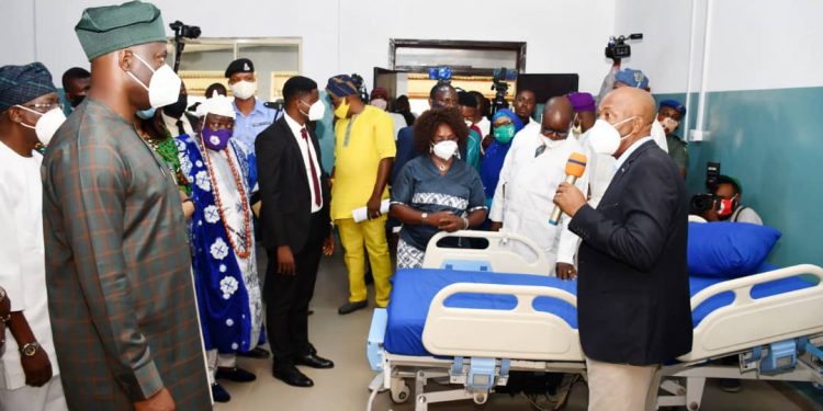 Makinde Commissions Saki Specialist Hospital
