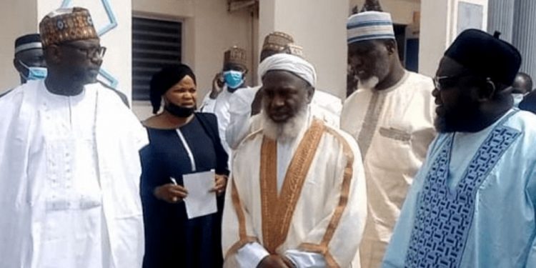 Governor Bello on Student Abduct & Picture Resizer