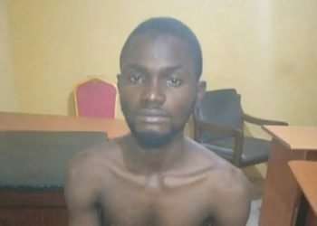 Police arrests University student with pistol