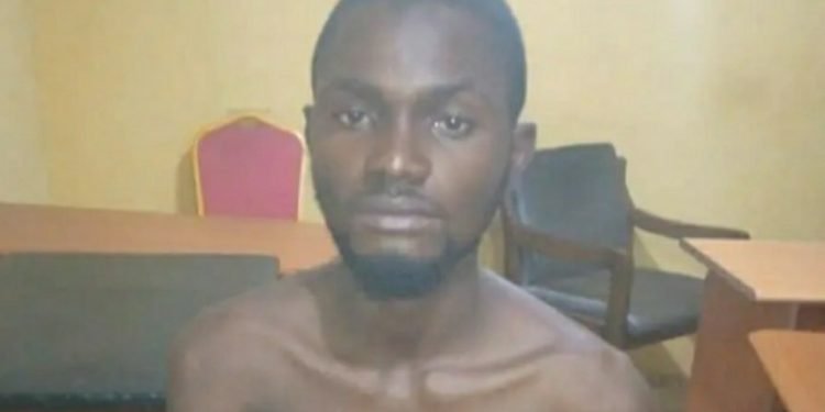 Police arrests University student with pistol