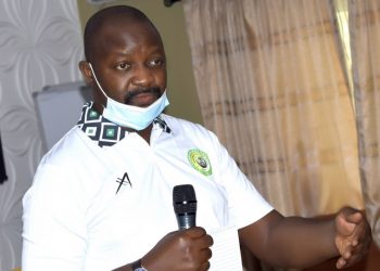 Sunday Dare addressing SWEGOP members.