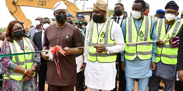 Makinde Flags off construction of fly over