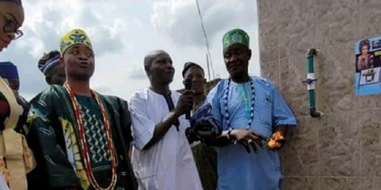 Abike Jagaban Empowers Widows In Itori