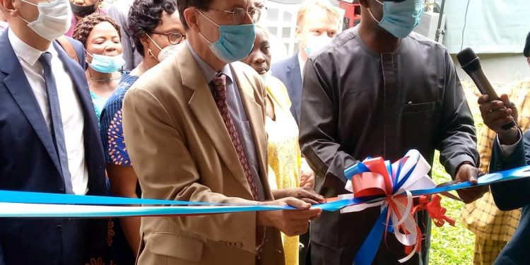 Makinde commissions classrooms, French facility