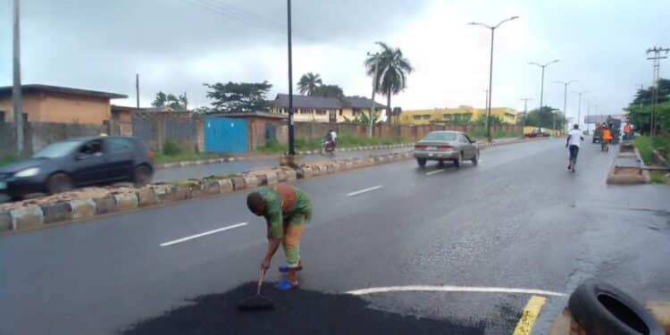 Quickborn-Nigeria, Carboncor Repair Ibadan Road