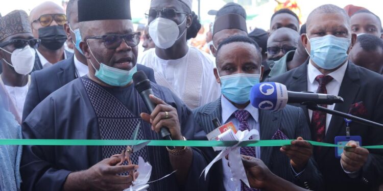 Senator Akpabio Commissioning UniUyo Hotel