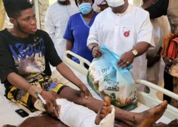 Omisore pays hospital bills