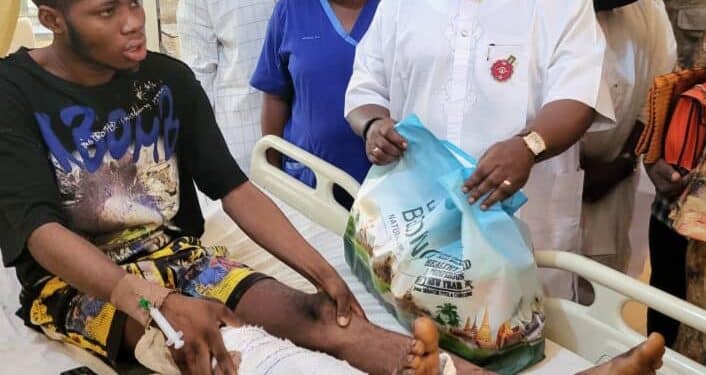 Omisore pays hospital bills