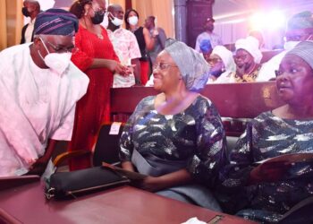 Engr Rauf Olaniyan with Alao-Akala widows
