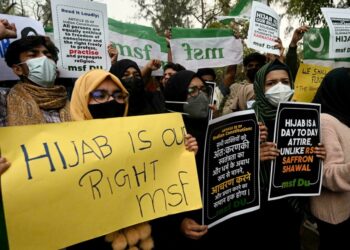Hijab ban protest in India