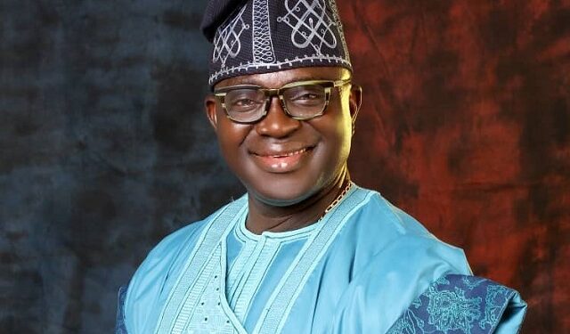 Hon Akeem Aponmade