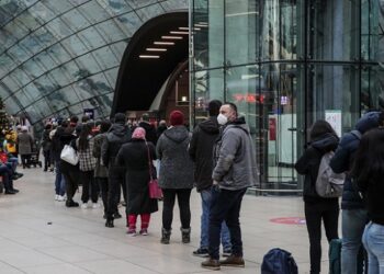 german airport - Germany Govt ease COVID-19 Restrictions