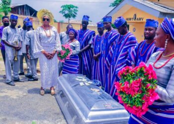Yeye Oge Dallas Texas, Toyin Akinwole Buries Dad