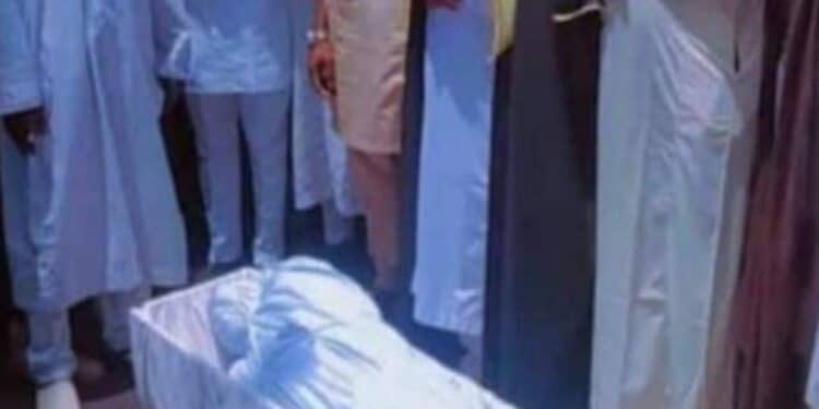 Alaafin of Oyo Obadan Lamidi Adeyemi remains