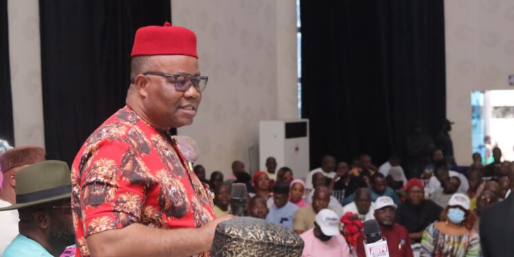 Godswill Akpabio with South-South delegates