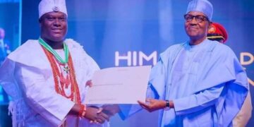 Ooni of Ife with Muhammadu Buhari