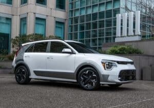 2023-Kia-Niros-Side-View