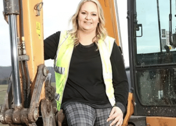 Digger driver, Sasha Walpole