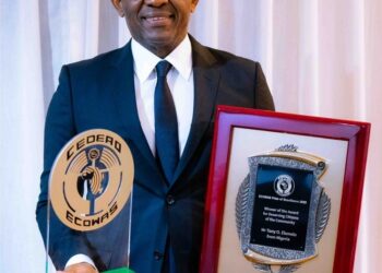 Tony Elumelu wins ECOWAS Award