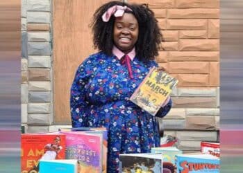 Araba Maze, street librarian