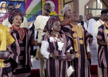 Opeyemi Fatola, Siblings Gives Mother Befitting Burial