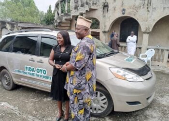 Senator Alli gifts FIDA, Agaist Domestic Violence