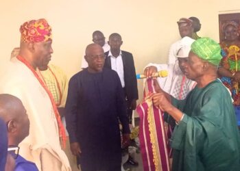Ogbomosoland Consultative Council Presents Agenda To Soun, Oba Olaoye