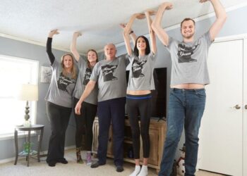 Meet World Tallest Family