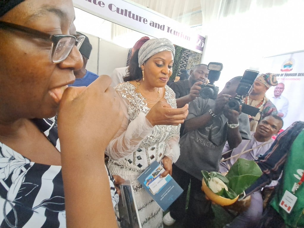 Canadian diplomats eating Ekiti pounded yam