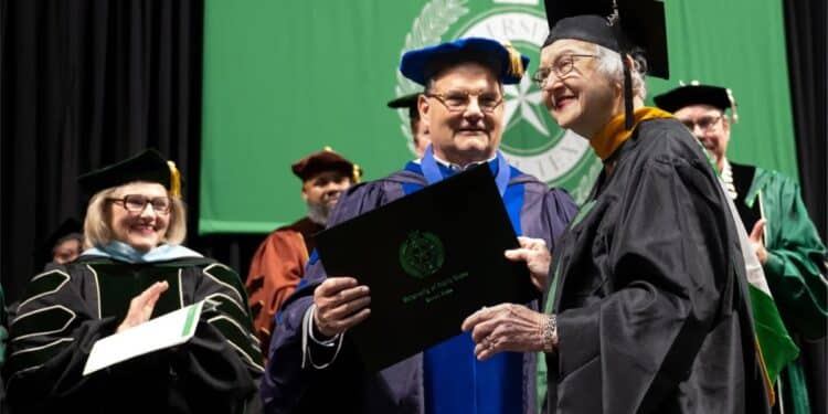 Oldest Woman To Complete Courseword At University Of North Texas
