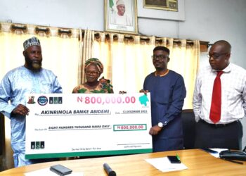 Oyo Govt Sustainable Action for Economic Recovery (SAfER) to farmer