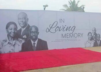 Fears Herbert Wigwe Father As Access Bank CEO, Wife, Son Laid To Rest Amidst Tears