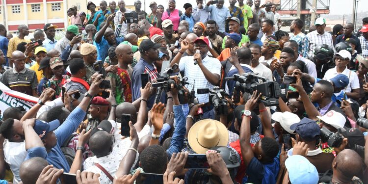 Seyi Makinde with Labour Union protest