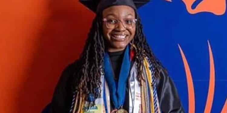 shania muhammad 16 year old youngest teacher