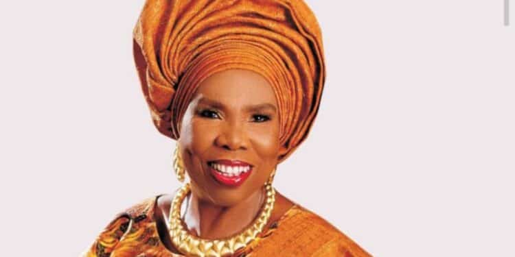 UK-Based Socialite Tokunbo, Siblings Celebrate Mum