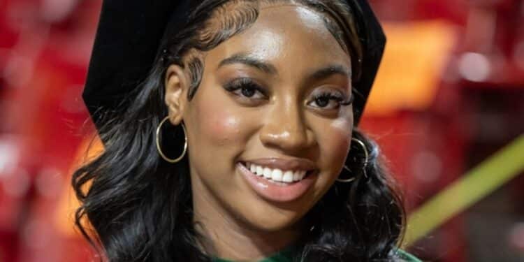 Chicago Teenager Makes History Earns Master At 14