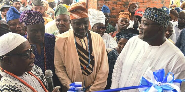 Odidiomo Hands Over Digital ICT Hub To Oyo Govt