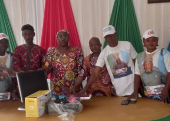 Aderogba Donates Computer Set To Oyo APC Secretari