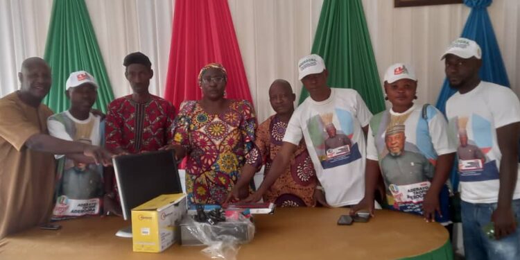 Aderogba Donates Computer Set To Oyo APC Secretari