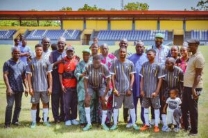 Olamijuwonlo Alao-Akala ronates Sporting materials to Ogbomoso Football Associa