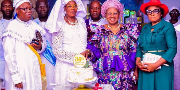 Legend Gospel Singer Aragbaiye Honour Founder