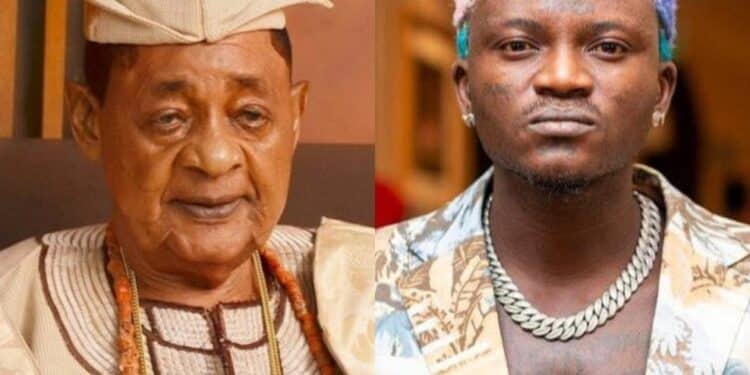 Portable with Alaafin of Oyo