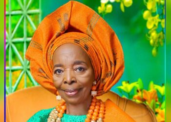 Dupe Famoriyo Tokunbo Adegoke To Give Mum Befitti