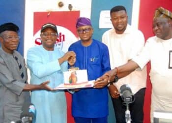 Prof Shangodoyin, Oyo’s Works Commissioner, Others Join Agboola To Mark 5th Anniversary Of Parrot Xtra Hour On Splash FM
