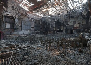 Told To Flee As 4 LA Fires Rage