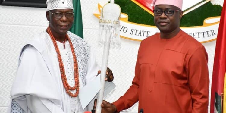 Makinde Presents Instruments Of Office New Eleruwa