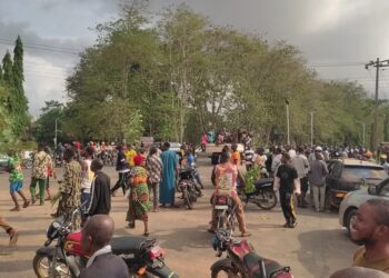 Protesters Shut Down Ondo Governors Office Over Killing Of Farmers
