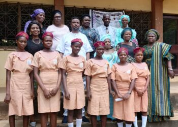 The EDGE donates modern computers sets to school